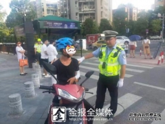 不能再“任性”！交警集中整治外賣快遞交通違